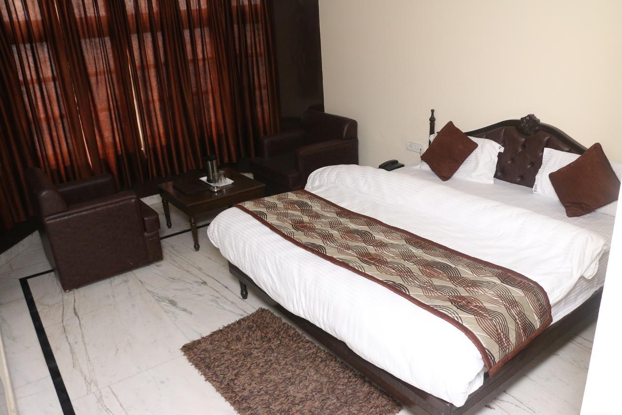 New Bharat Hotel Mussoorie Eksteriør billede